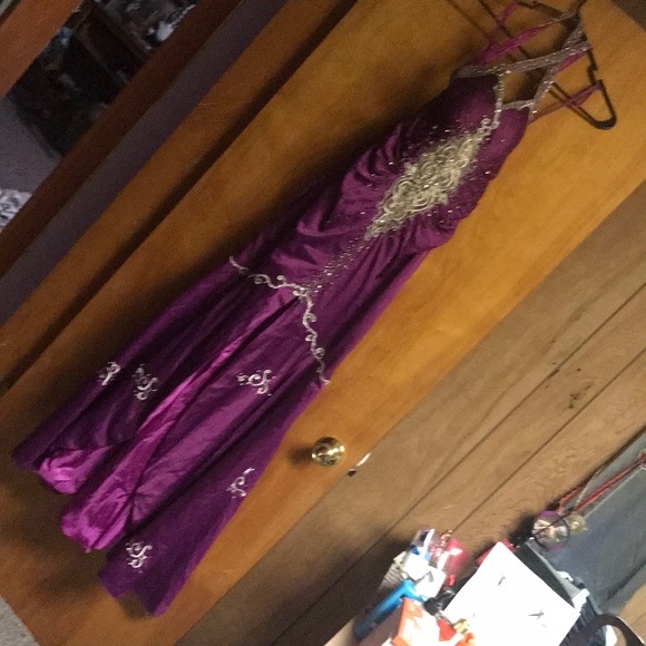 Prom dresses and evening dresses and wedding dress!!!! - Picture 5 of 5